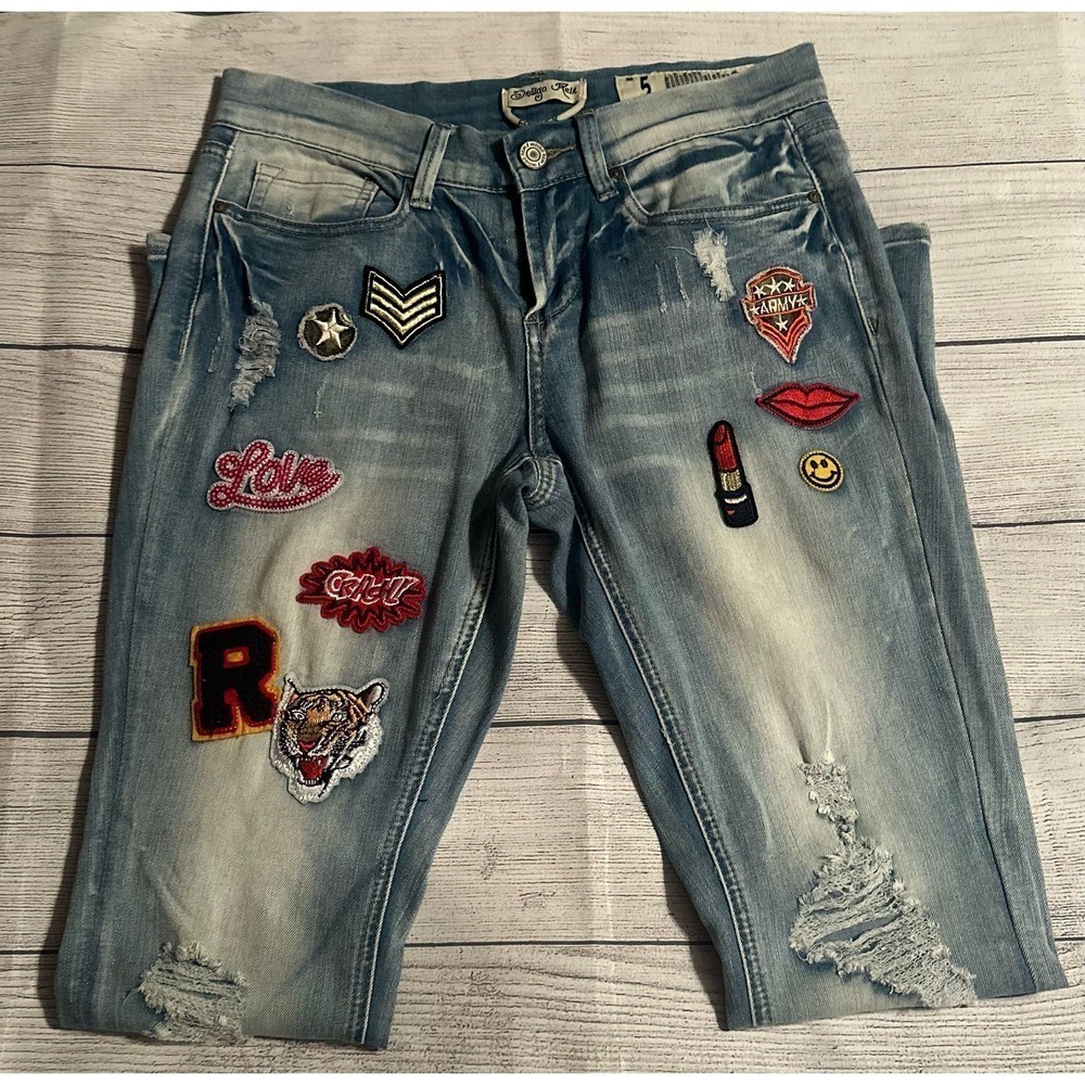 Indigo Rein Forever Jeans w/ Patches Juniors Sz 5